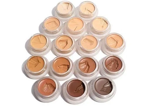 8 Maquillaje de base sin silicona RMS Beauty Uncover Up